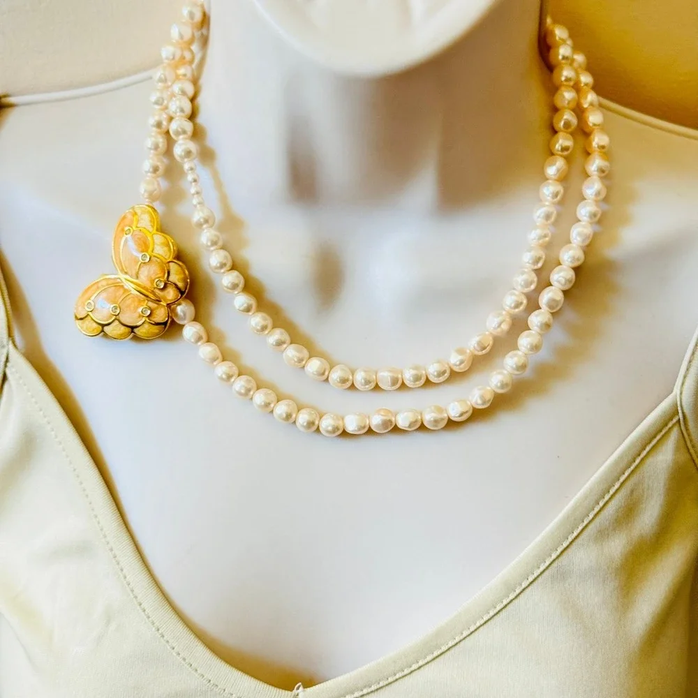 KJL Kenneth Jay Lane Avon Butterfly Necklace VTG Pearl double Strand Whimsical